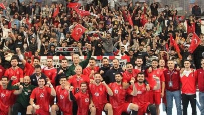 AYDIN AYDINLI’NIN ÖĞRENCİLERİNDEN BÜYÜK BAŞARI