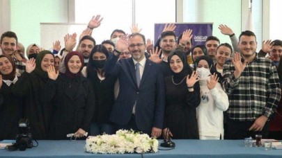BAKAN KASAPOĞLU ANKARA’DA TAŞOVALI GENÇLERLE BULUŞTU