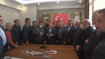 BAKAN VARANK’TAN İLÇE TEŞKİLATINA ZİYARET