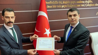 BAŞARI BELGESİ İLE ÖDÜLLENDİRİLDİLER