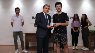 BAŞARILI ÖĞRENCİLER ÖDÜLLENDİRİLDİ