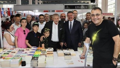 BAŞKAN SARI, FUARI ZİYARET ETTİ