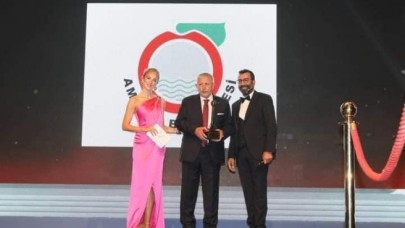 BAŞKAN SARI’YA BİR ÖDÜL DAHA