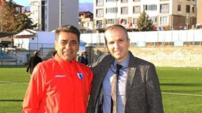 BAYRAK İLE YOLLAR AYRILDI