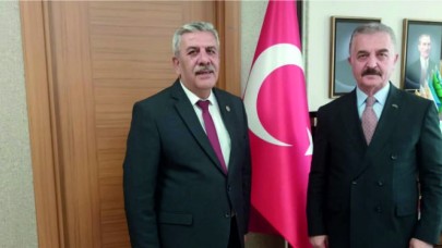 BAYRAKDAR, GENEL MERKEZDE TEMASLARDA BULUNDU