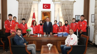 BELEDİYESPOR MADALYAYA DOYMUYOR
