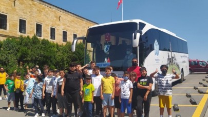BELEDİYESPORLU FUTBOLCULAR ATA’NIN HUZURUNDA