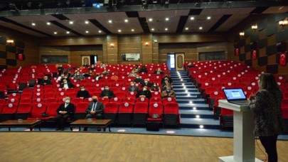 BİLGİ GÜVENLİĞİ VE İNTERNETİN BİLİNÇLİ KULLANIMI EĞİTİMİ VERİLDİ