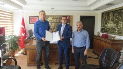 BİR FABRİKA DAHA TAPUSUNU ALDI