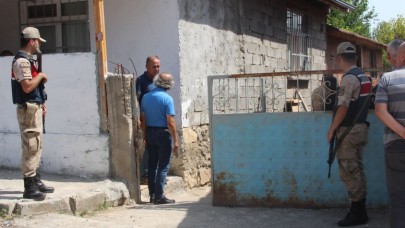 BİRLİKTE YAŞADIĞI KADIN VE OĞLUNU ÖLDÜRDÜ