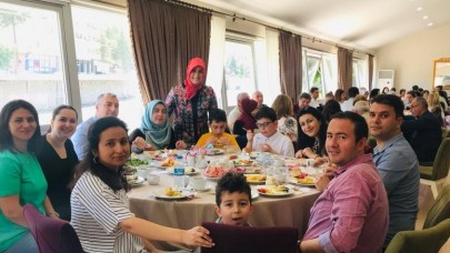 ‘BİZ KOCAMAN BİR AİLEYİZ’