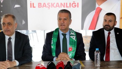‘BİZ SİYASETİ SOKAKTA VE HALKIN İÇİNDE YAPIYORUZ’