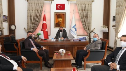 BÖLGE MÜDÜRÜ APAYDIN’DAN KAYMAKAMLIK VE BELEDİYE ZİYARETİ