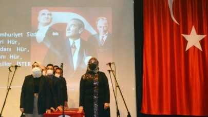 ÇİÇEĞİ BURNUNDA ÖĞRETMENLER YEMİN ETTİ