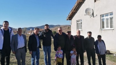 ÇİLEZ, KÖYLÜNÜN SORUNLARINI YERİNDE DİNLİYOR