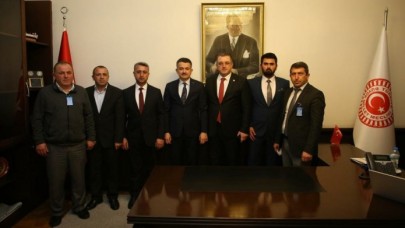 ÇİLEZ ve KARAHOCAGİL, BAKAN  PAKDEMİRLİ'Yİ ZİYARET ETTİ