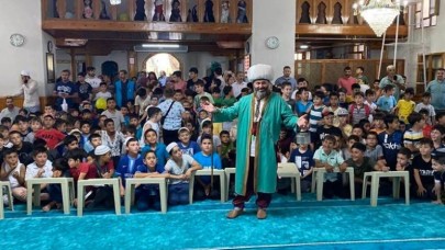 ÇOCUKLAR NASREDDİN HOCA İLE EĞLENDİ