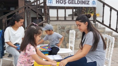 ÇOCUKLAR VELİLERİYLE ZEKA OYUNLARI ETKİNLİĞİNDE BULUŞTULAR