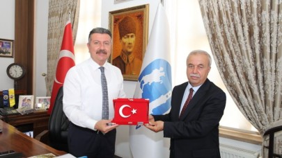 ÇOTUR’DAN BELEDİYE’YE VEDA ZİYARETİ