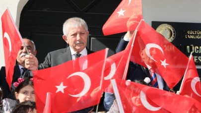 ‘CUMHURİYET'İN İLANI TARİHİ BİR KARAR ANIDIR’