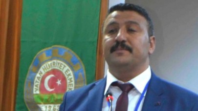 CUMHURİYET YENİDEN DİRİŞİLİN SİMGESİDİR