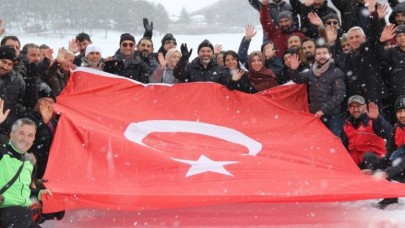 DAVULCU, GENÇLERLE DOĞA YÜRÜŞÜYÜNE KATILDI