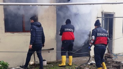 DEPODA ÇIKAN YANGIN HASARA YOL AÇTI