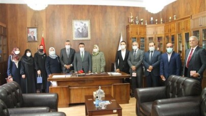 DERECEYE GİRENLER ALTINLA ÖDÜLLENDİRİLDİ