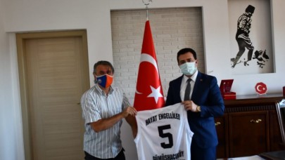 DERNEK BAŞKANI AYDIN’DAN KAYMAKAM FIRAT’A ZİYARET