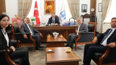 DERNEK BAŞKANLARI’NDAN BAŞKAN KARGI’YA ZİYARET