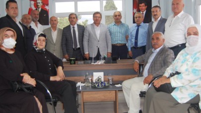 DEVLETİN HİÇBİR KURUMUNUN İTİBARININ KALMADIĞI BİR DÖNEM YAŞIYORUZ