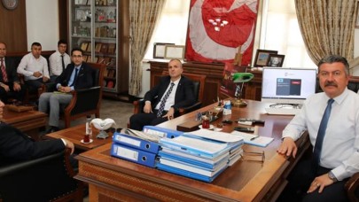 ELEKTRİKTEN TASARRUFUN YOLLARI ARANIYOR