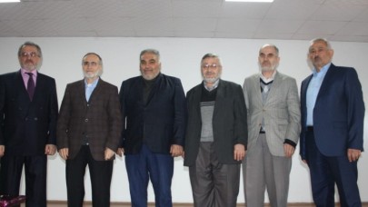 EMEKLİ OLAN DİN GÖREVLİLERİNE PLAKET VERİLDİ