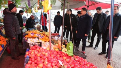 ESNAF VE VATANDAŞLA SOHBET ETTİ
