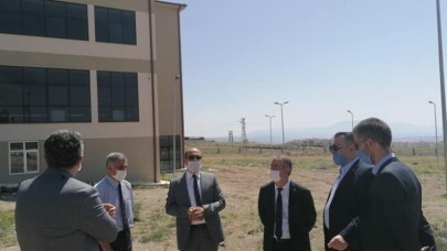 FAKÜLTE BİNASINI İNCELEDİLER