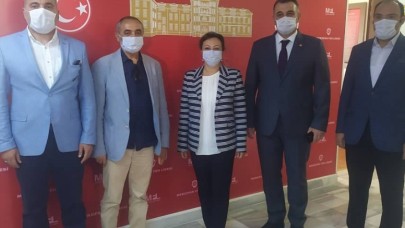 FEN LİSESİ VE KIZLAR MEKTEBİNDE İNCELEMELERDE BULUNDU