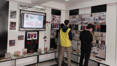 FEN LİSESİNDE “ABDÜL’DEN JOHNNY TÜRK’E” SERGİSİ AÇILDI