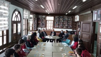 FEN LİSESİNDE OKUMA HALKASI