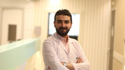 GELİŞME DÖNEMİNDE AİLEDEN AYRILAN ÇOCUK RUHSAL ÇÖKÜNTÜ YAŞIYOR