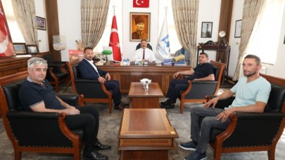 GENÇ VE YÖNETİMİNDEN BAŞKAN KARGI’YA ZİYARET