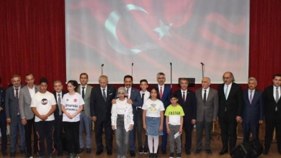 GENÇ YENETEKLER ÖDÜLLERİNİ ALDILAR