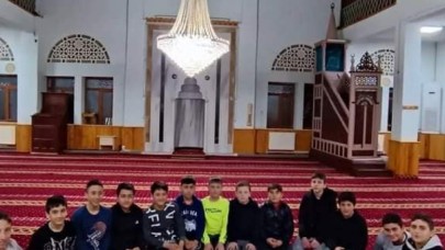 GENÇLER SABAH NAMAZINDA BULUŞTU
