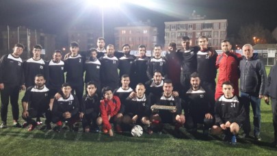 GENÇLERBİRLİĞİ SAHAYA İNDİ