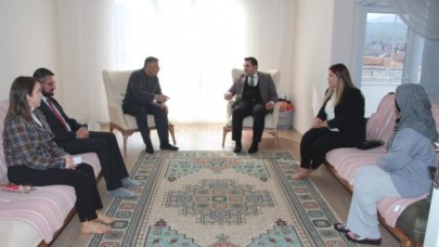 GÖKCECİK, DEPREMZEDE AİLELERİ ZİYARET ETTİ