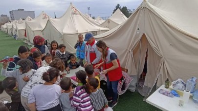 GÖNÜLLÜ ÖĞRETMENLER ÇALIŞMALARINI HIZ KESMEDEN SÜRDÜRÜYOR