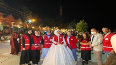 GÖNÜLLÜLERE KIZILAY YELEĞİ HEDİYE EDİLDİ
