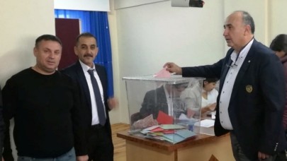 GRUPLAR BELLİ OLDU SIRA YÖNETİMDE