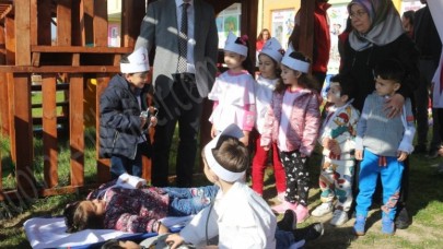GÜLBAHÇESİ ANAOKULUNDA KIZILAY HAFTASI KUTLANDI