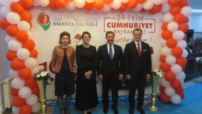 GÜLDOĞAN, CUMHURİYET BALOSU’NA KATILDI