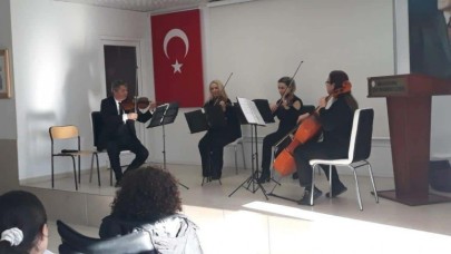 GÜMÜŞHACIKÖY'DE KLASİK MÜZİK KONSERİ